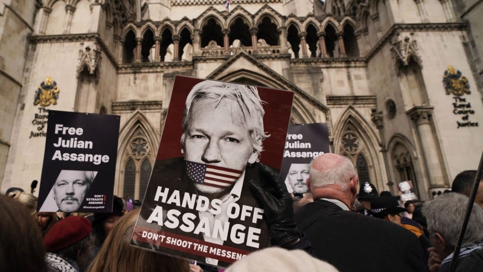 julian assange